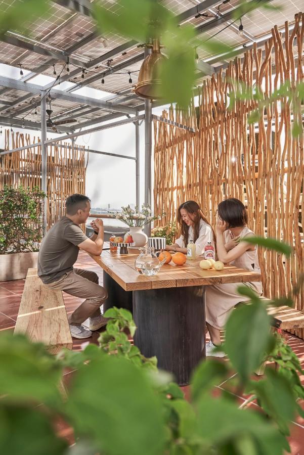 M Village Living Tran Nao Хошимин Экстерьер фото